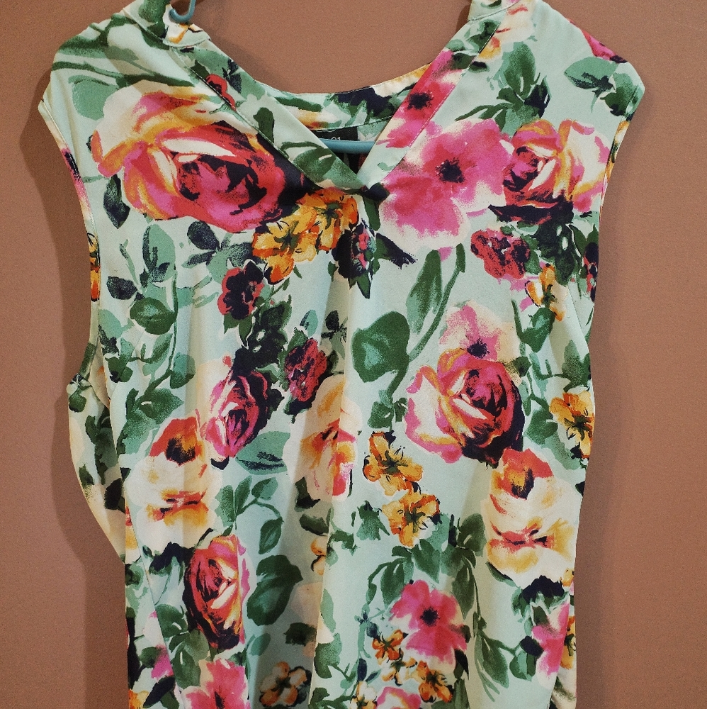 Rue21 sheer floral tank top
